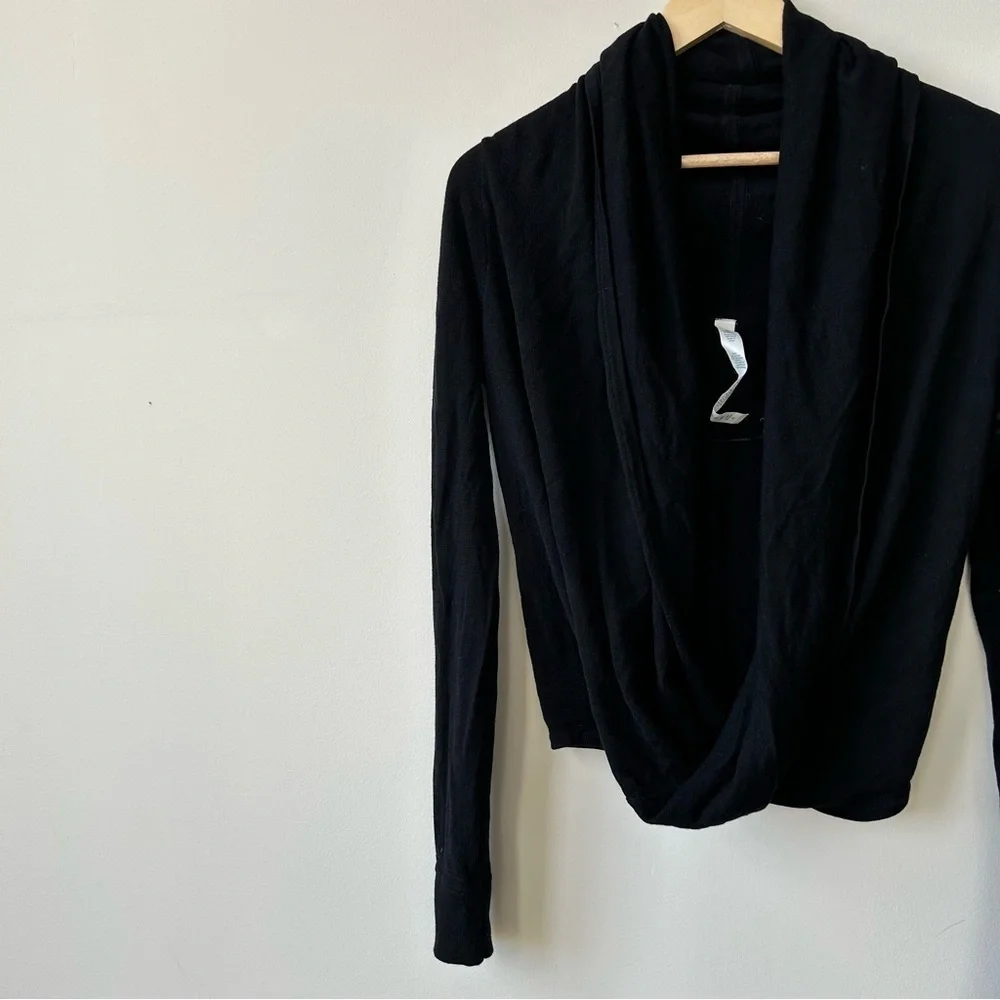 Lululemon Iconic Sweater Wrap Black Size 6
